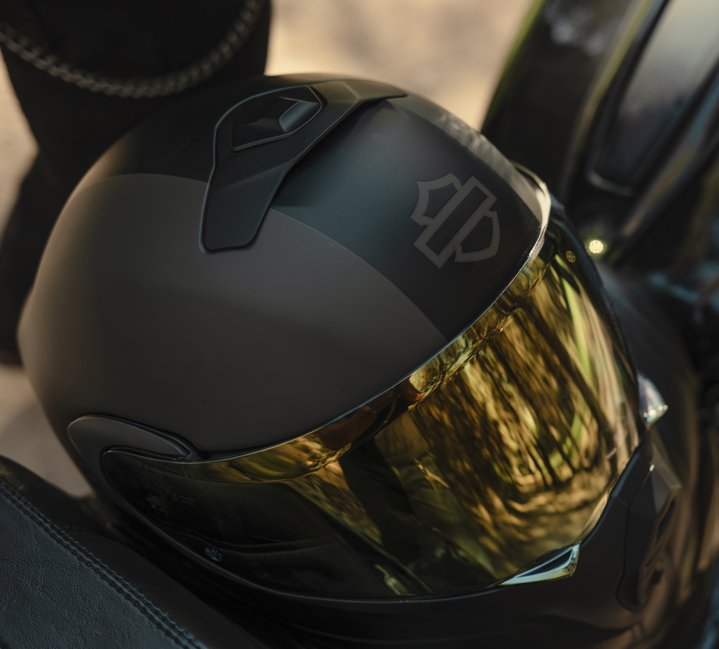 men's helmet